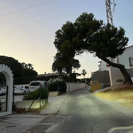 Apartamento Pueblo Jarales- Lower Calahonda